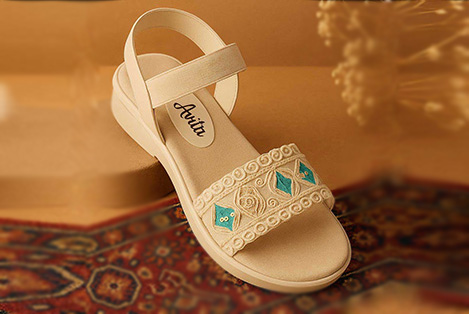 صندل زنانه آویتا